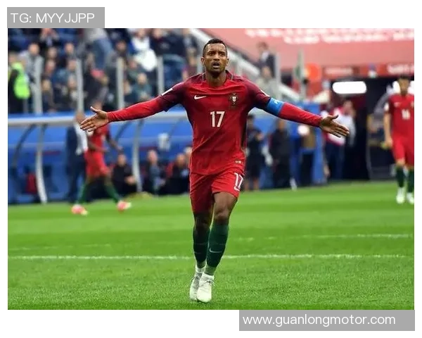 70后足球传奇人物盘点:十大顶级球星及其巅峰表现回顾 70后足球传奇人物盘点:十大顶级球星及其巅峰表现回顾