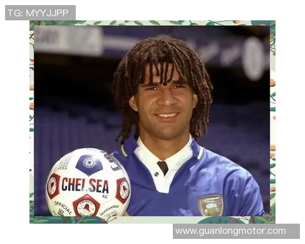 踢足球的传奇球星们：从绿茵场到世界舞台的辉煌历程