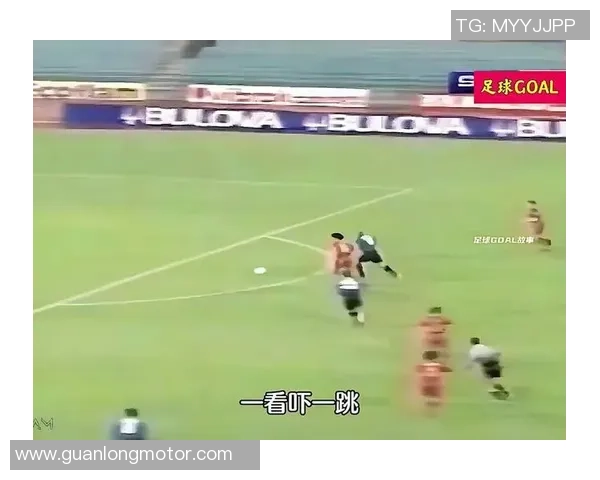 足球巨星场上碾压对手疯狂过人射门技惊四座